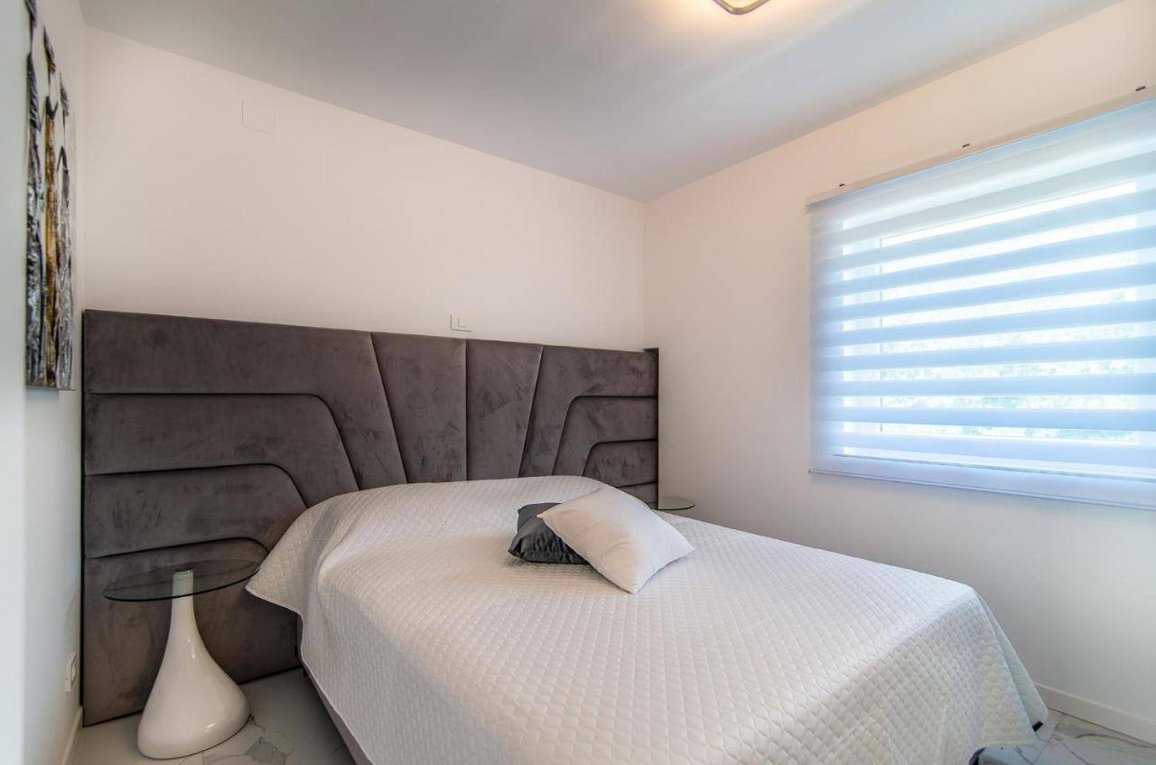 Luxury Apartment Queens 德拉马利 外观 照片