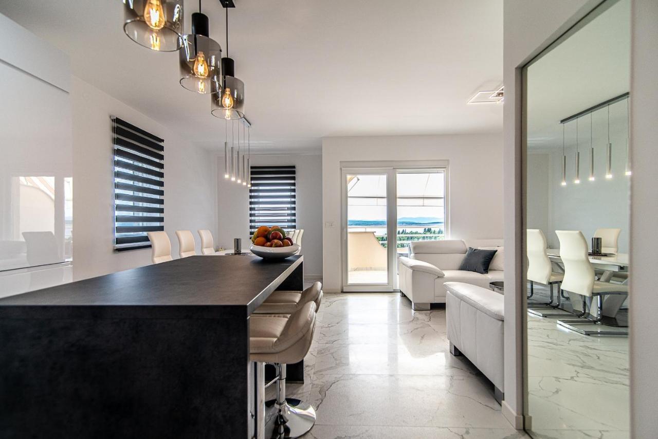Luxury Apartment Queens 德拉马利 外观 照片